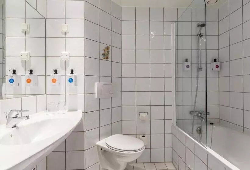 اتاق لوکس با چشم‌انداز دریا, Vøringfoss
