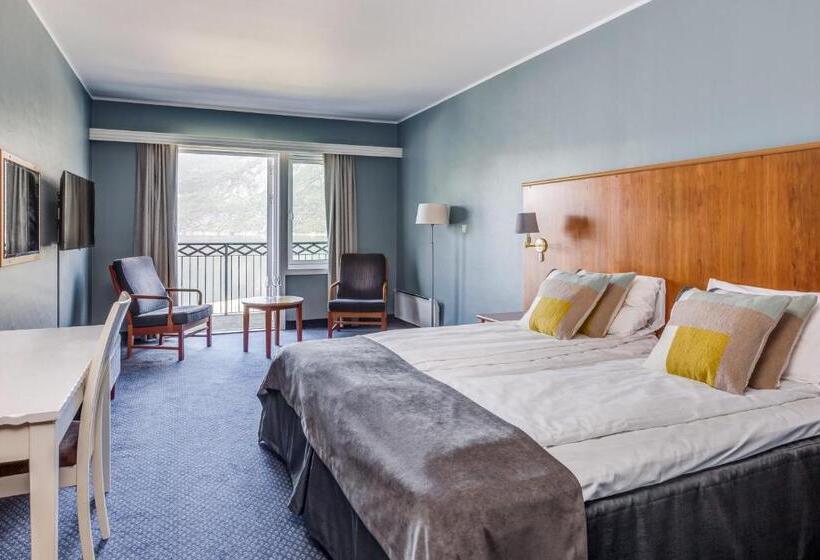 オーシャンビューデラックスルーム, Vøringfoss