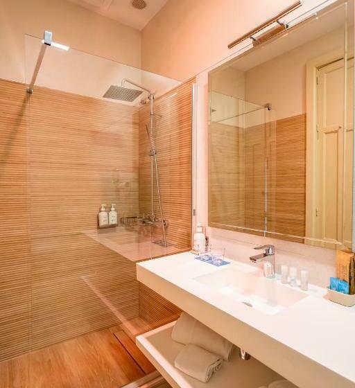 חדר סופריור, Yit Casa Grande