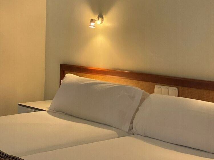 דירת חדר, Laguna Park 2