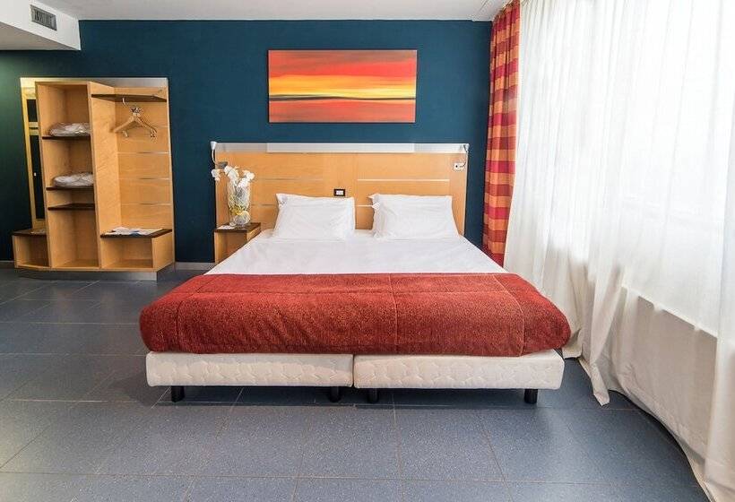 Standard 4 Pers. Værelse, Sotel Nomentana Roma