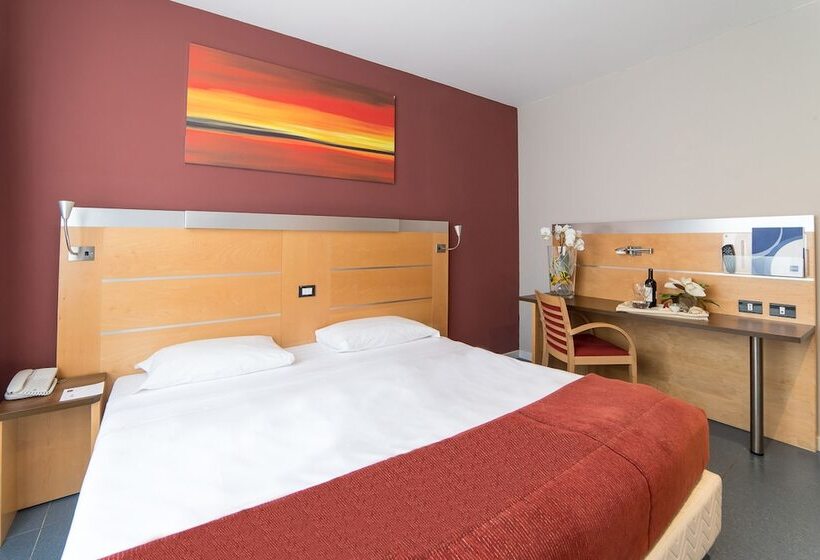 Standard Værelse, Sotel Nomentana Roma