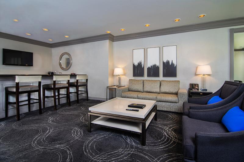 이그제큐티브 스위트, Suncoast Hotel And Casino