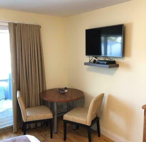 جناح جونيور مزوَّد بشرفة, Muskoka Lakes Hotel And Resorts