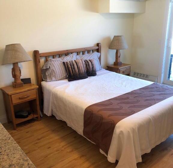 小型套房带阳台, Muskoka Lakes Hotel And Resorts
