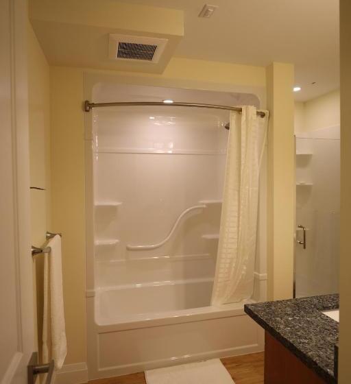 جناح مزوَّد بشرفة, Muskoka Lakes Hotel And Resorts