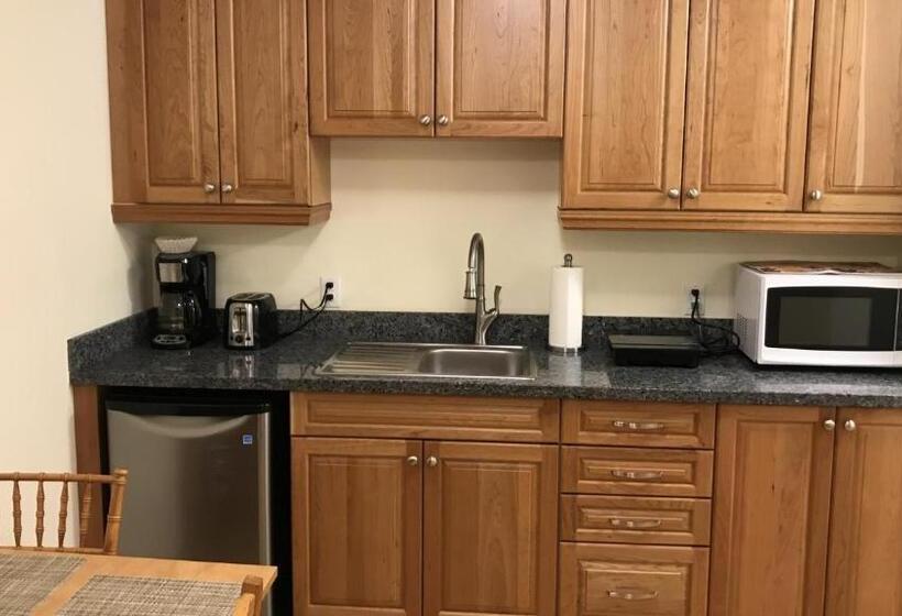 جناح سرير كينج, Muskoka Lakes Hotel And Resorts