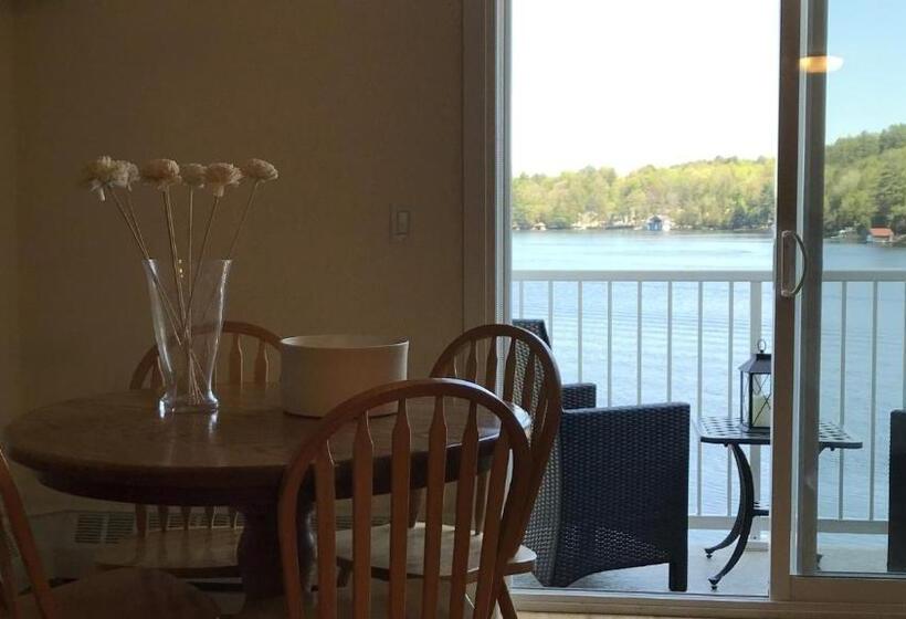 جناح مزوَّد بشرفة, Muskoka Lakes Hotel And Resorts