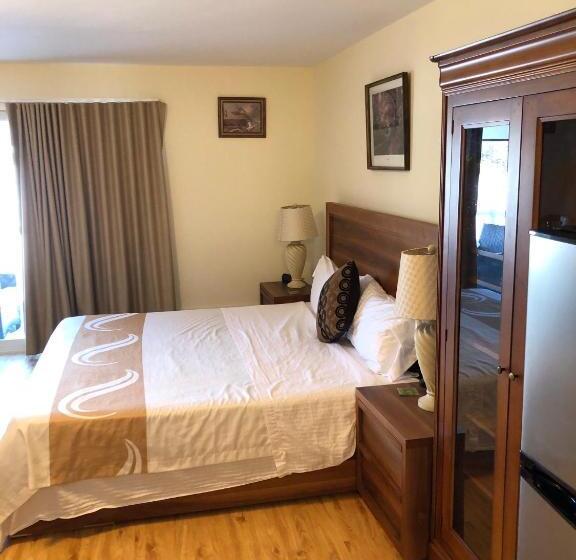 جناح مزوَّد بشرفة, Muskoka Lakes Hotel And Resorts