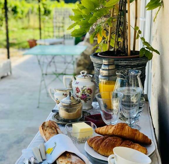 Номер Стандарт с Террасой, Chateau Le Truch