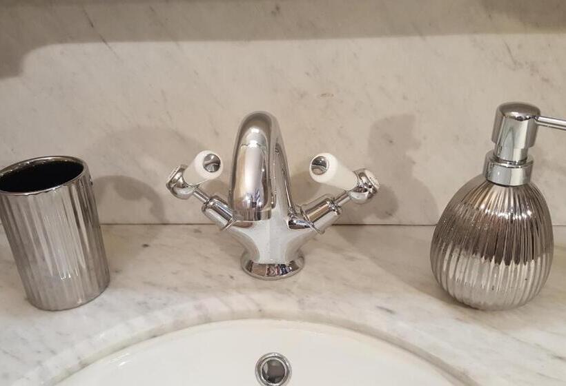 Номер Стандарт с Террасой, Chateau Le Truch