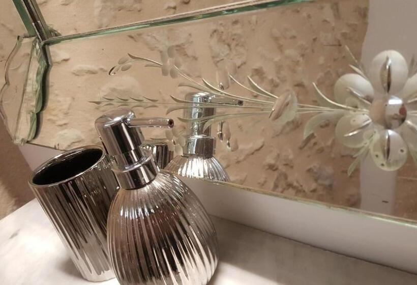 Номер Стандарт с Террасой, Chateau Le Truch