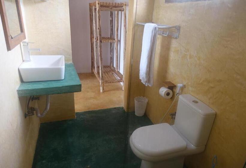 デラックスルーム, Hoom