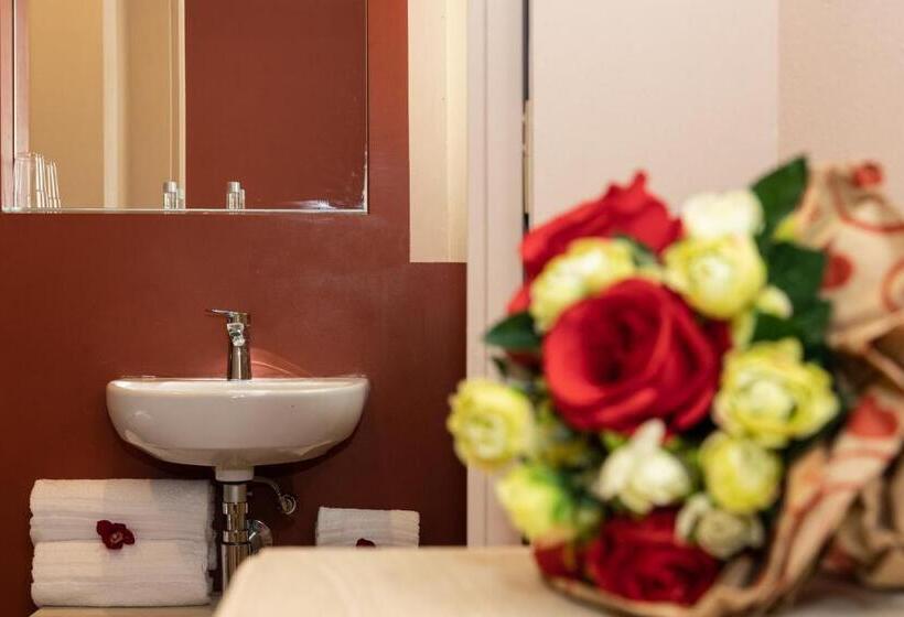 اتاق استاندارد, Vecchio Granaio