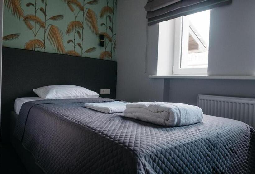 اتاق عادی یک تخته, Bohema