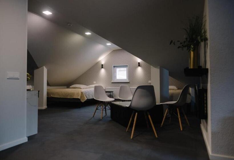 1 Bedroom Penthouse Apartment, Bohema