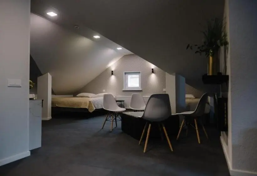 1 Bedroom Penthouse Apartment, Bohema