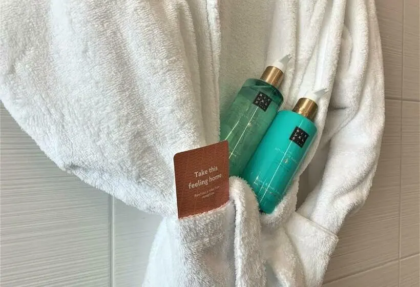 اتاق استاندارد با تخت بزرگ, Crowne Plaza Utrecht   Central Station, An Ihg