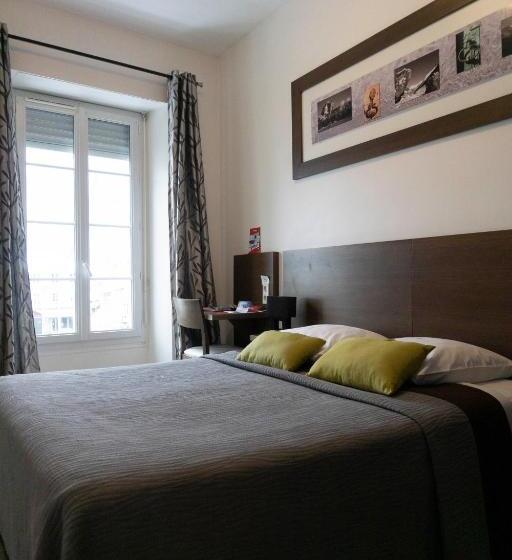 Семейный Номер, Hôtel D'ossau