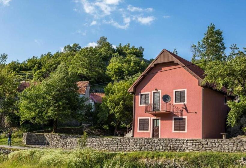 خانه 1 خوابه, Nikolin Konak