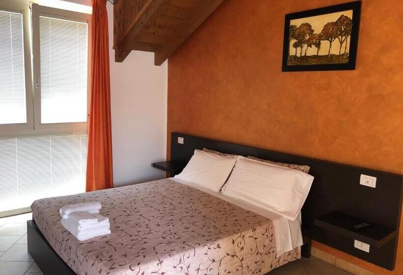 Номер Стандарт Трехместный, La Siesta Bed&residence