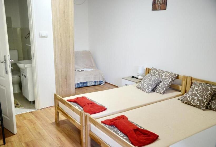اتاق لوکس, Rooms Maša