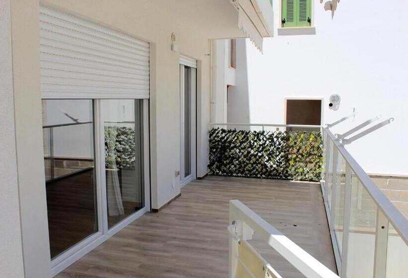 דירת שני חדרים, Nelblu