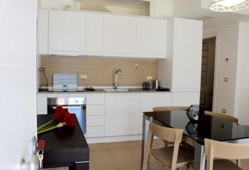 דירת שני חדרים, Nelblu