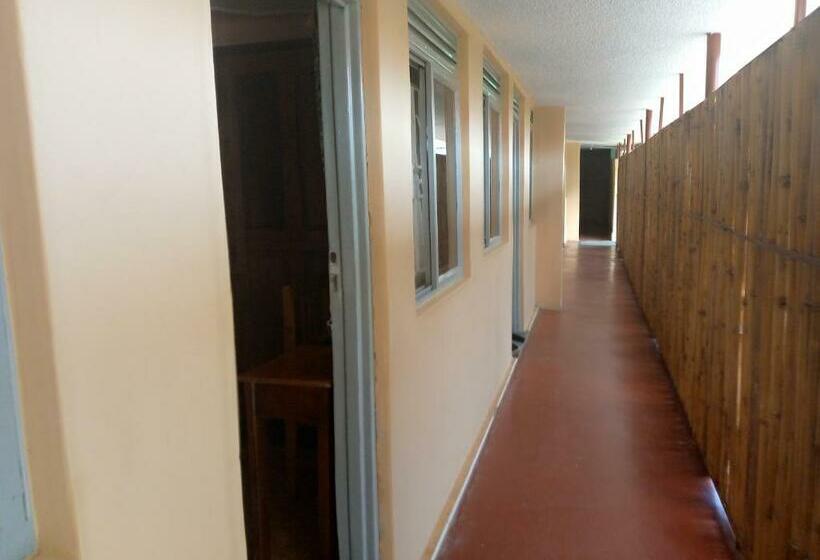 اتاق لوکس, Boulevard Excelsior Motel