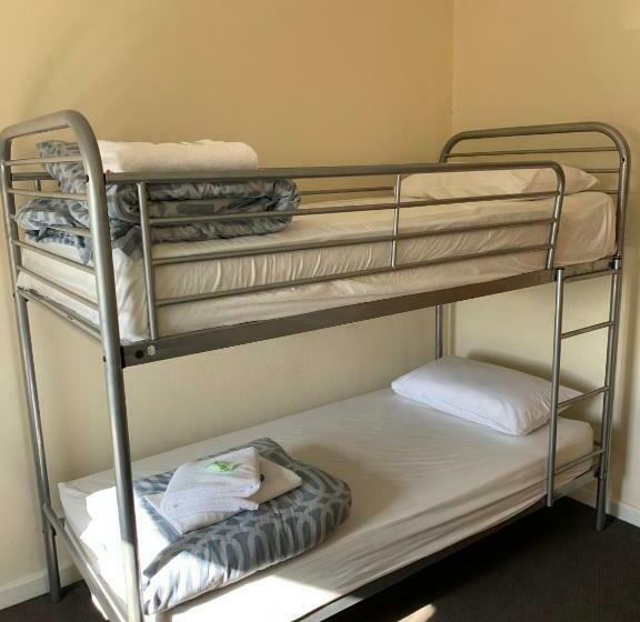 חדר סטנדרט לשלושה, Kootingal