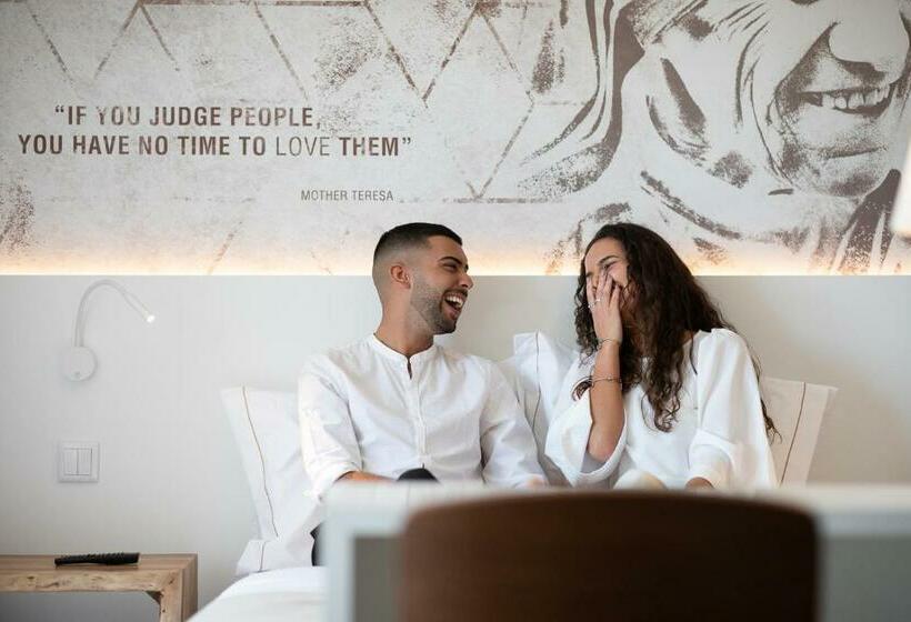 اتاق استاندارد, The Icons Lisbon