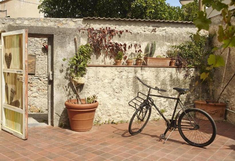 غرفة قياسية, B&b Giardinidivale A 2 Chilometri Da Finale Ligure