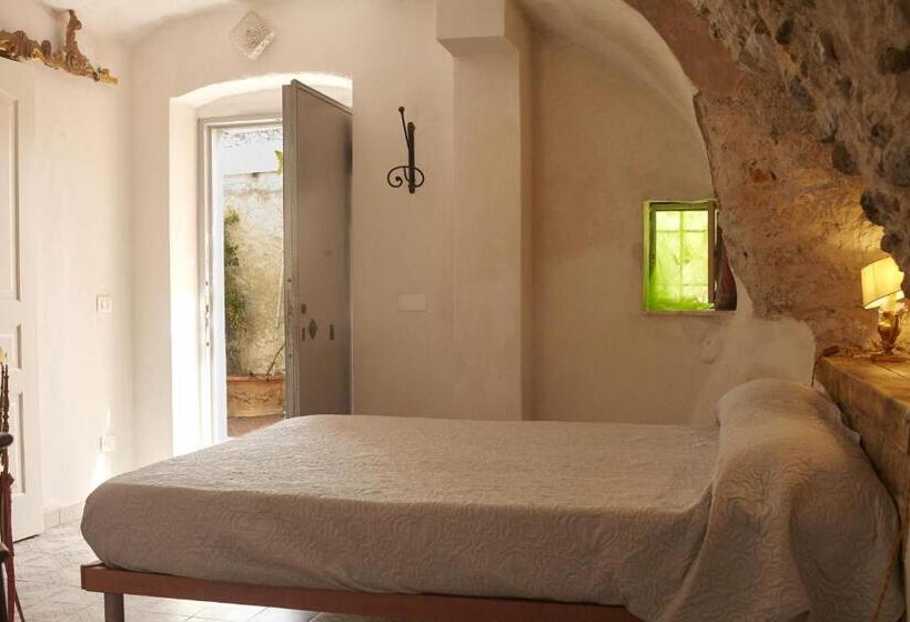 غرفة قياسية, B&b Giardinidivale A 2 Chilometri Da Finale Ligure