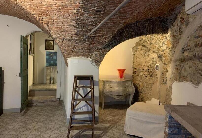 غرفة قياسية, B&b Giardinidivale A 2 Chilometri Da Finale Ligure