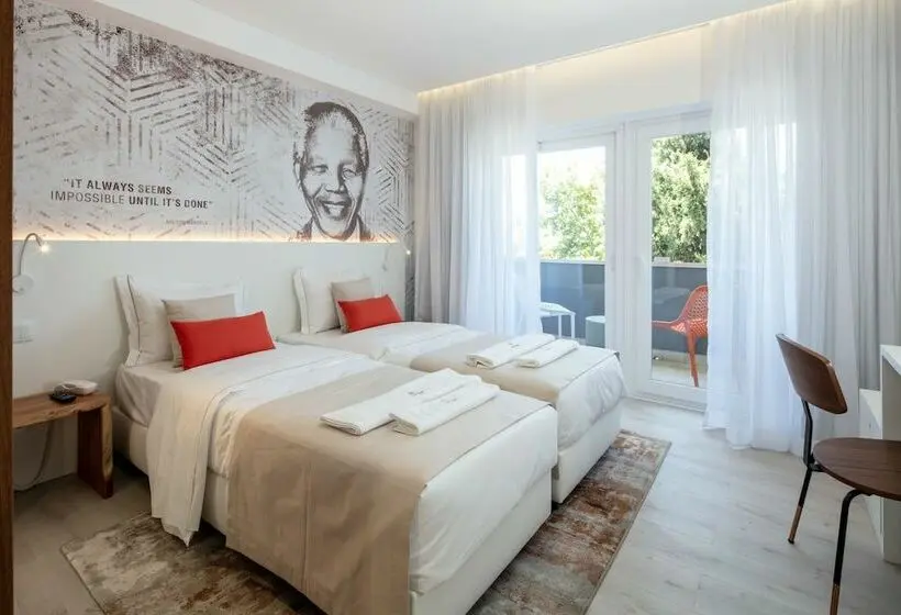 اتاق استاندارد با بالکن, The Icons Lisbon
