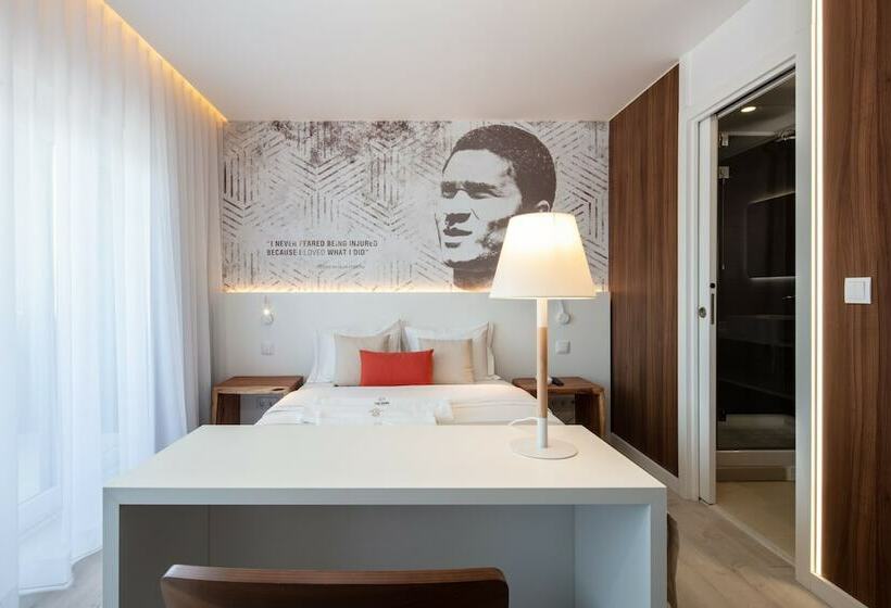 اتاق استاندارد با بالکن, The Icons Lisbon