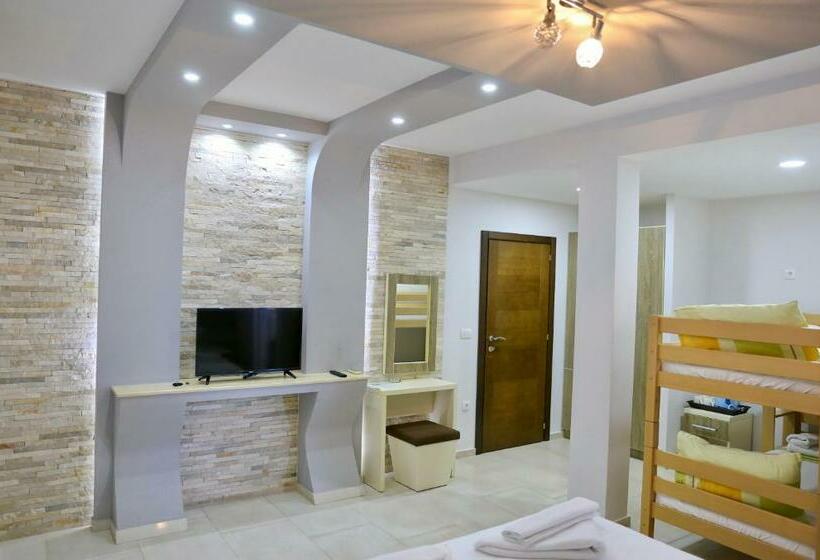 اتاق استاندارد با بالکن و چشمانداز دریا, Victoria Apartments