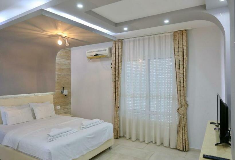اتاق استاندارد با بالکن و چشم‌انداز دریا, Victoria Apartments