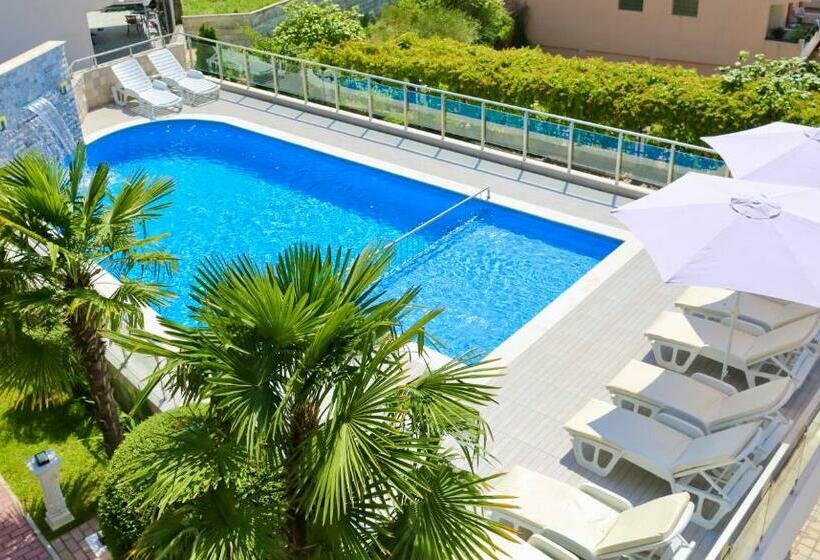 اتاق استاندارد با بالکن, Victoria Apartments