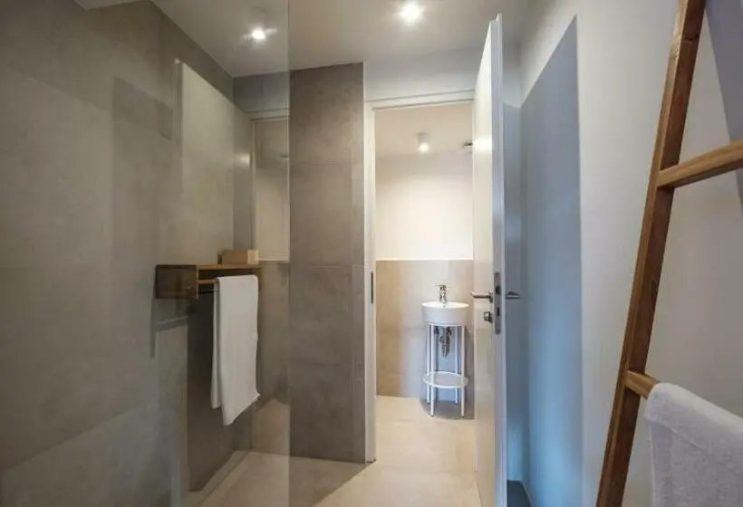 スタンダードルーム, Almalomb Apartman