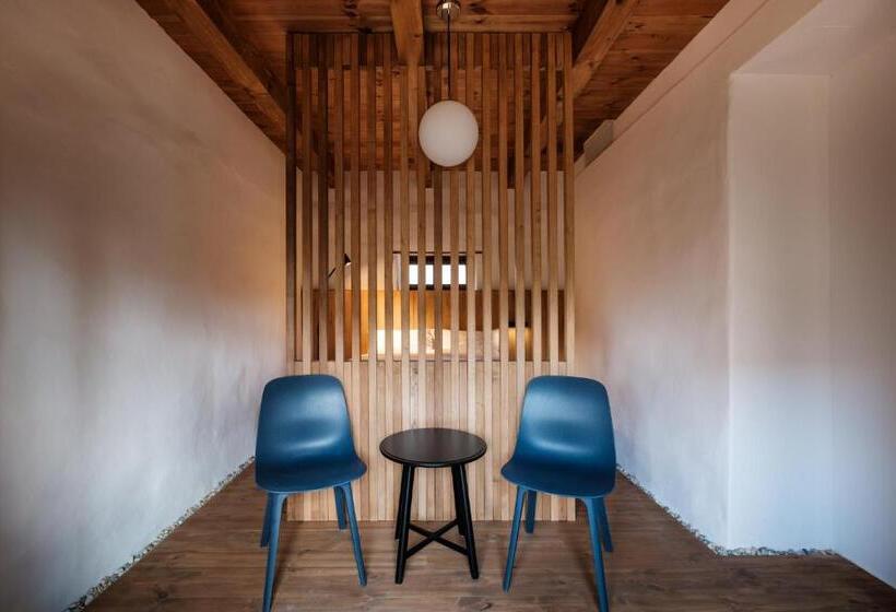 スタンダードルーム, Almalomb Apartman