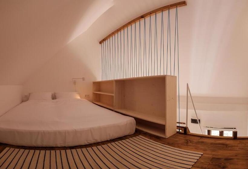 Четырехместный Номер Стандарт, Almalomb Apartman