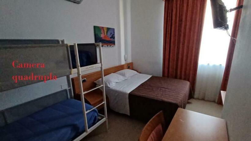 اتاق استاندارد چهار تخته, Casa Rossa 1888