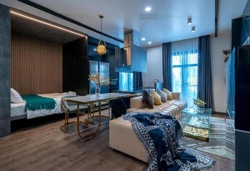 سوئیت با بالکن, Elite Home