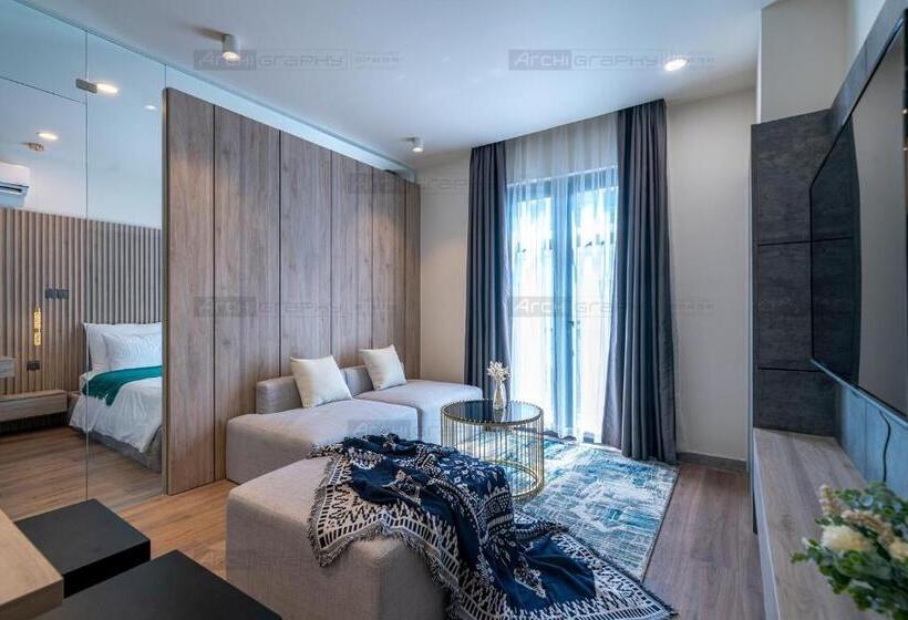 استودیو استاندارد با بالکن, Elite Home