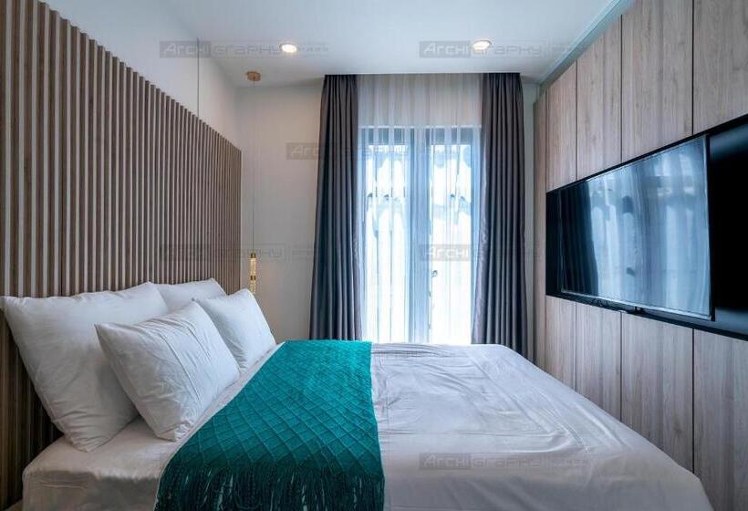 استودیو استاندارد با بالکن, Elite Home