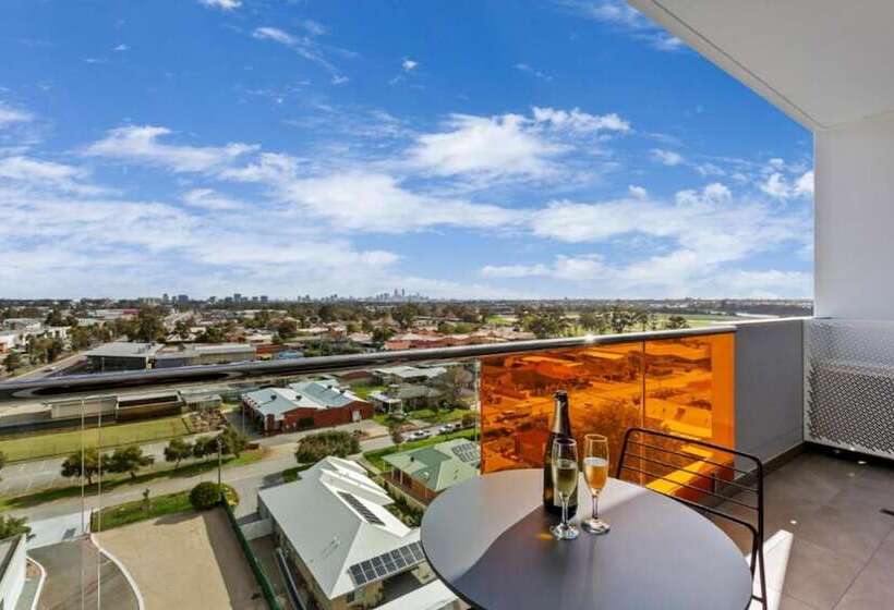 이그제큐티브 스튜디오, Quest Perth Ascot