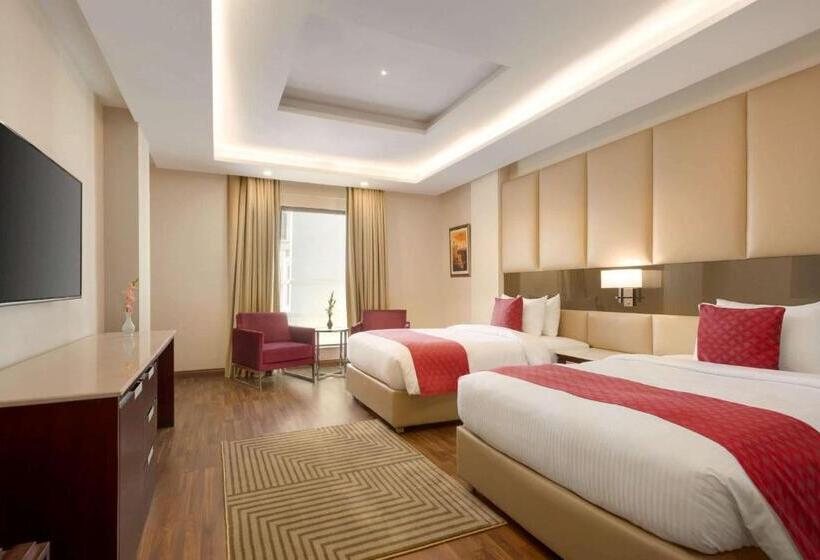 اتاق لوکس, Ramada By Wyndham Lahore Gulberg Ii