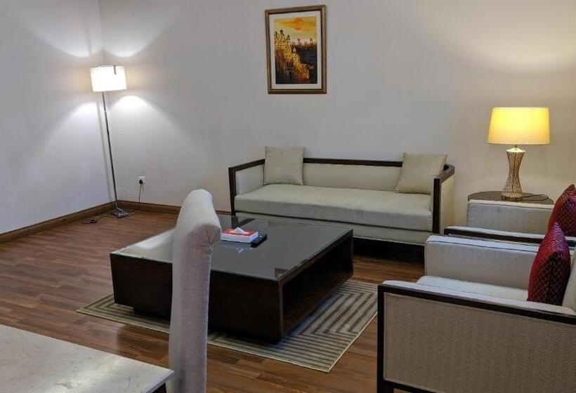 سوییت جونیور, Ramada By Wyndham Lahore Gulberg Ii