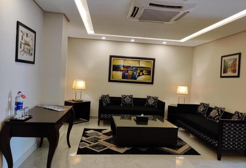 سوئیت رویال, Ramada By Wyndham Lahore Gulberg Ii